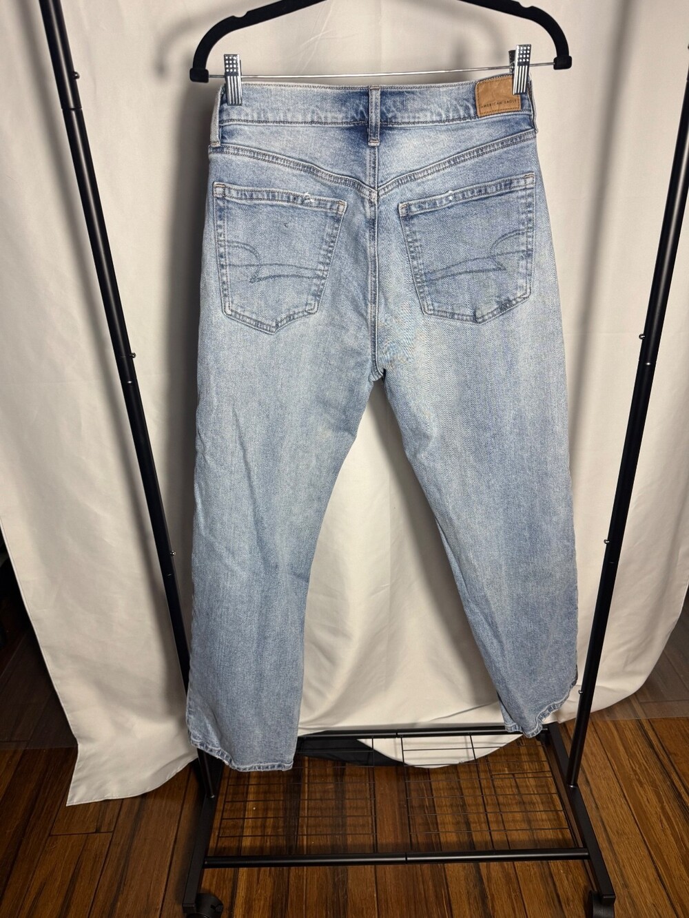 American Eagle Light Wash Straight Leg Jeans Size 6 - Picture 2 of 4